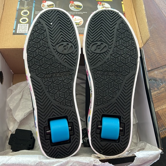 Heelys Kids Pro 20 Prints Black Multi Faces - Picture 2 of 4